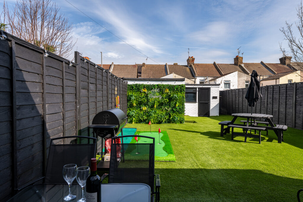 Garden and outdoor space at 4 Gordon Road for working professionals comparing Gillingham areas