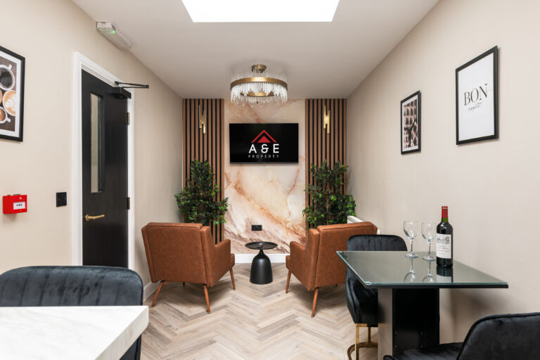 Communal lounge and dining space at 4 Gordon Road for comparing rooms in Medway towns