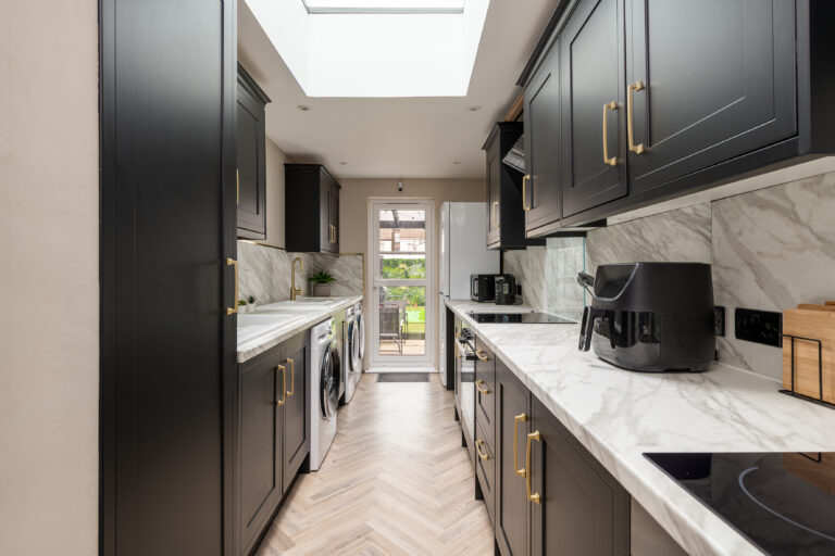 Modern shared kitchen at 4 Gordon Road for all bills included room guide
