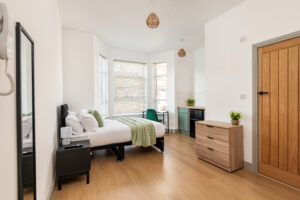 14 Watling Street, Gillingham, ME7 2YQ - room to rent in Gillingham